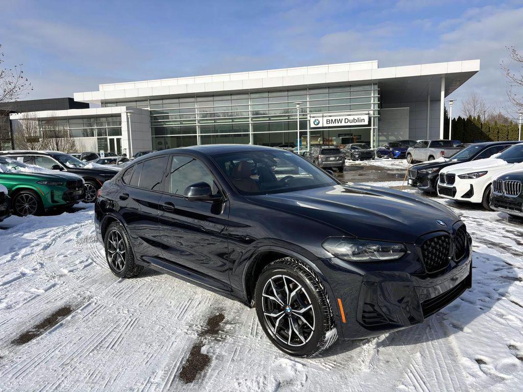 /2023 BMW X4