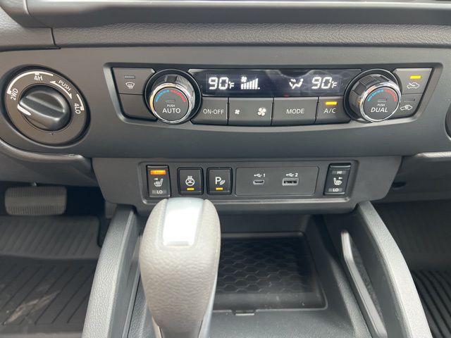 2026 Nissan Frontier Crew Cab Long Bed SV 4x4