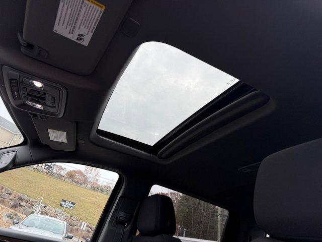 2025 Chevrolet Silverado 1500 4WD Crew Cab Short Bed RST