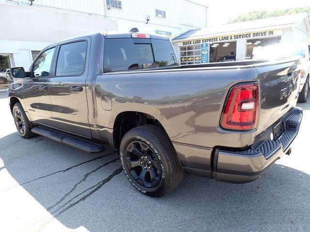 2026 RAM Ram 1500 RAM 1500 EXPRESS CREW CAB 4X4 57 BOX