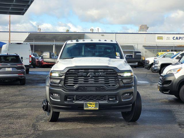 2026 RAM Ram 5500 Chassis Cab RAM 5500 TRADESMAN CHASSIS CREW CAB 4X4 60 CA