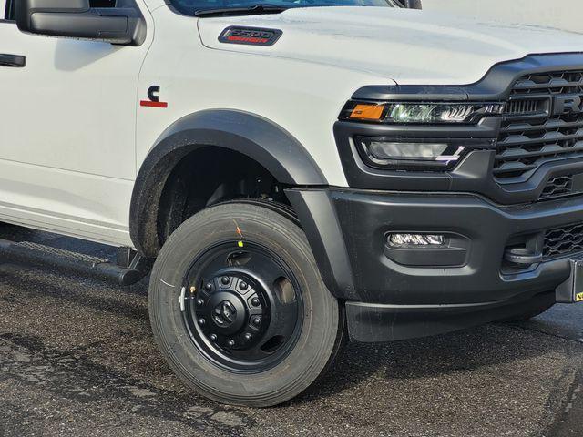 2026 RAM Ram 5500 Chassis Cab RAM 5500 TRADESMAN CHASSIS CREW CAB 4X4 60 CA