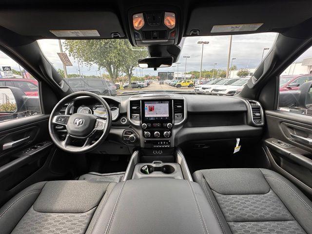 2026 RAM Ram 1500 RAM 1500 EXPRESS CREW CAB 4X4 57 BOX