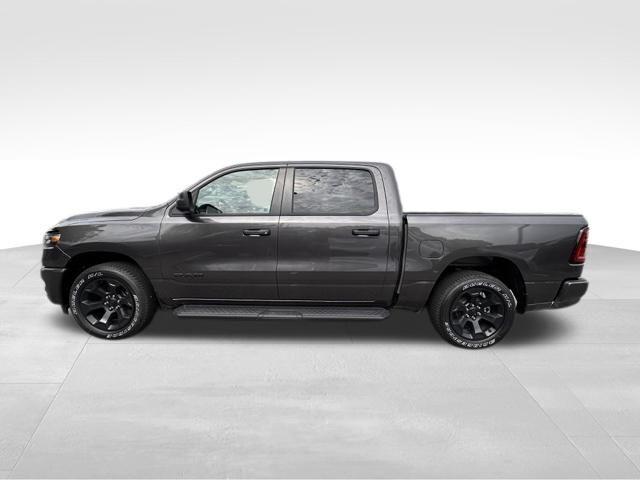 2026 RAM Ram 1500 RAM 1500 EXPRESS CREW CAB 4X4 57 BOX