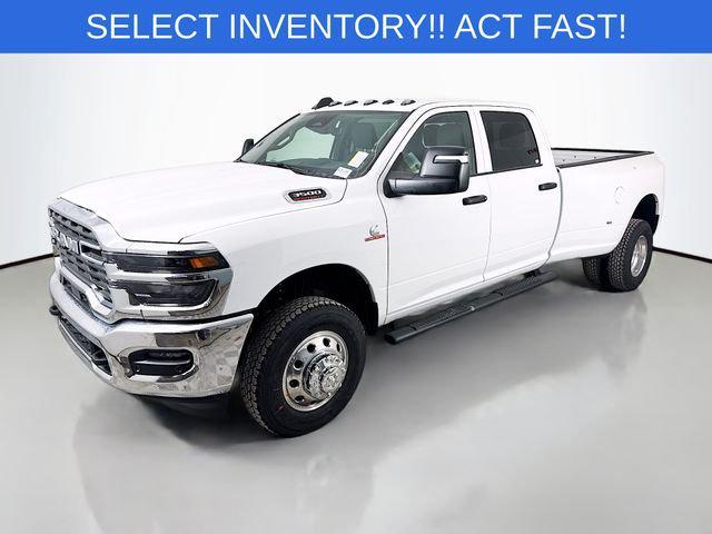 2026 RAM Ram 3500 RAM 3500 TRADESMAN CREW CAB 4X4 8 BOX