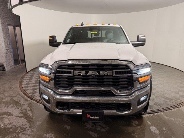 2026 RAM Ram 5500 Chassis Cab RAM 5500 TRADESMAN CHASSIS CREW CAB 4X4 84 CA 2026 RAM Ram 5500 Chassis Cab RAM 5500 TRADESMAN CHASSIS CREW CAB 4X4 84 CA