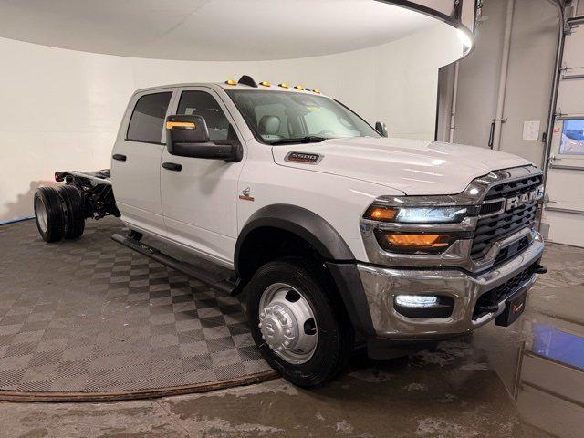 2026 RAM Ram 5500 Chassis Cab RAM 5500 TRADESMAN CHASSIS CREW CAB 4X4 84 CA