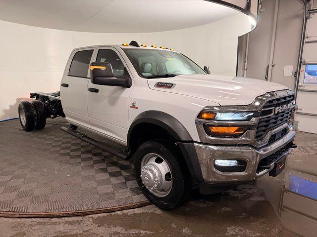 2026 RAM Ram 5500 Chassis Cab RAM 5500 TRADESMAN CHASSIS CREW CAB 4X4 84 CA