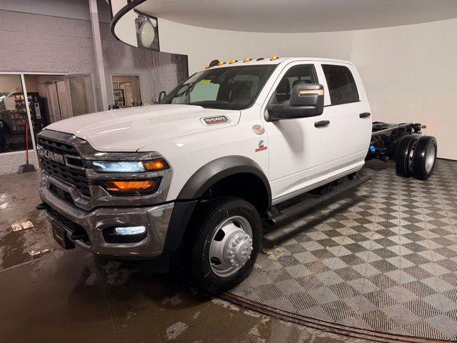2026 RAM Ram 5500 Chassis Cab RAM 5500 TRADESMAN CHASSIS CREW CAB 4X4 84 CA