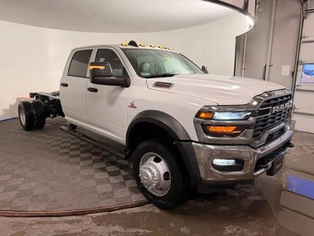 2026 RAM Ram 5500 Chassis Cab RAM 5500 TRADESMAN CHASSIS CREW CAB 4X4 84 CA 2026 RAM Ram 5500 Chassis Cab RAM 5500 TRADESMAN CHASSIS CREW CAB 4X4 84 CA