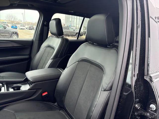 2025 Jeep Grand Cherokee Altitude X 4x4