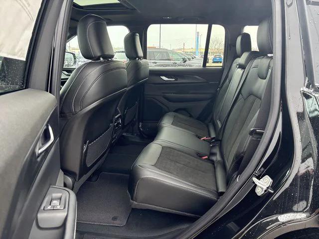 2025 Jeep Grand Cherokee Altitude X 4x4