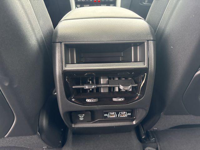 2025 Jeep Grand Cherokee Altitude X 4x4