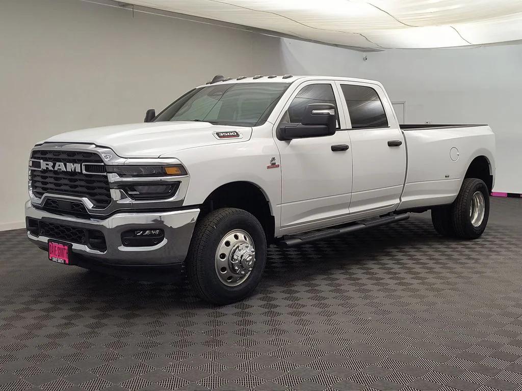 2026 RAM Ram 3500 RAM 3500 TRADESMAN CREW CAB 4X4 8 BOX