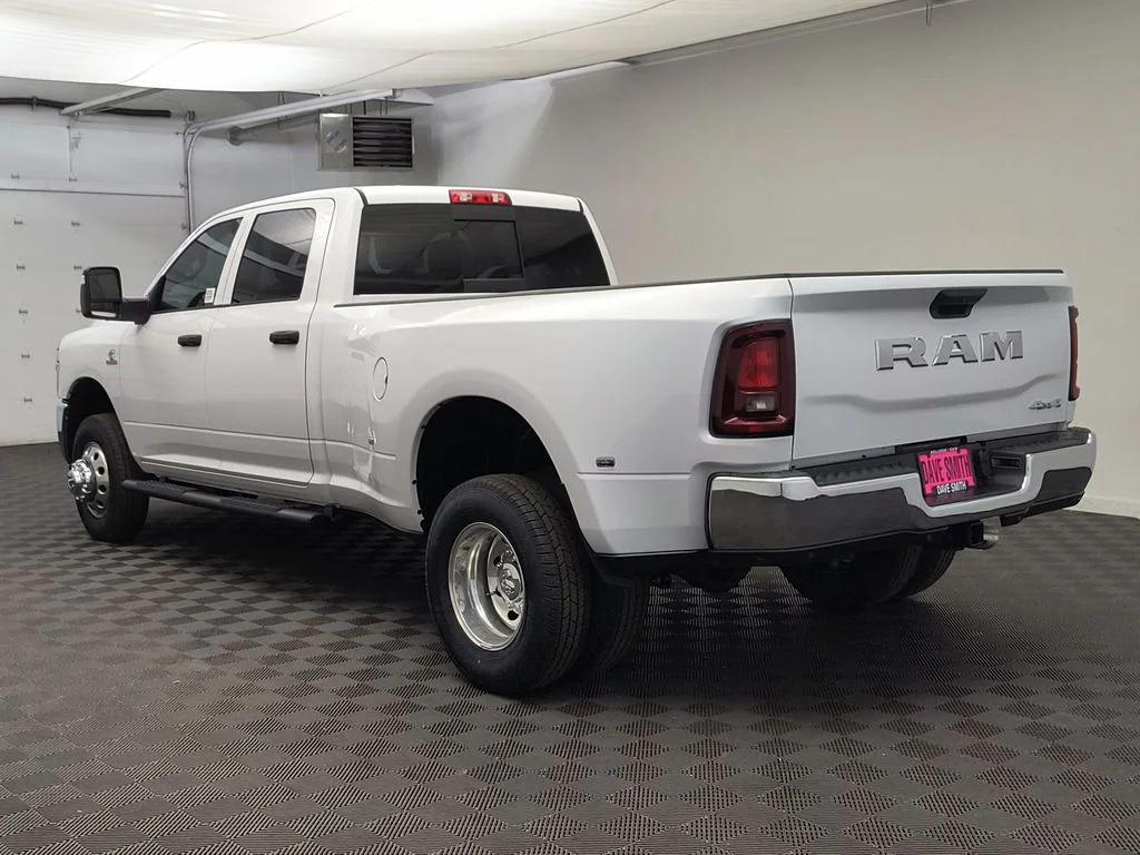2026 RAM Ram 3500 RAM 3500 TRADESMAN CREW CAB 4X4 8 BOX