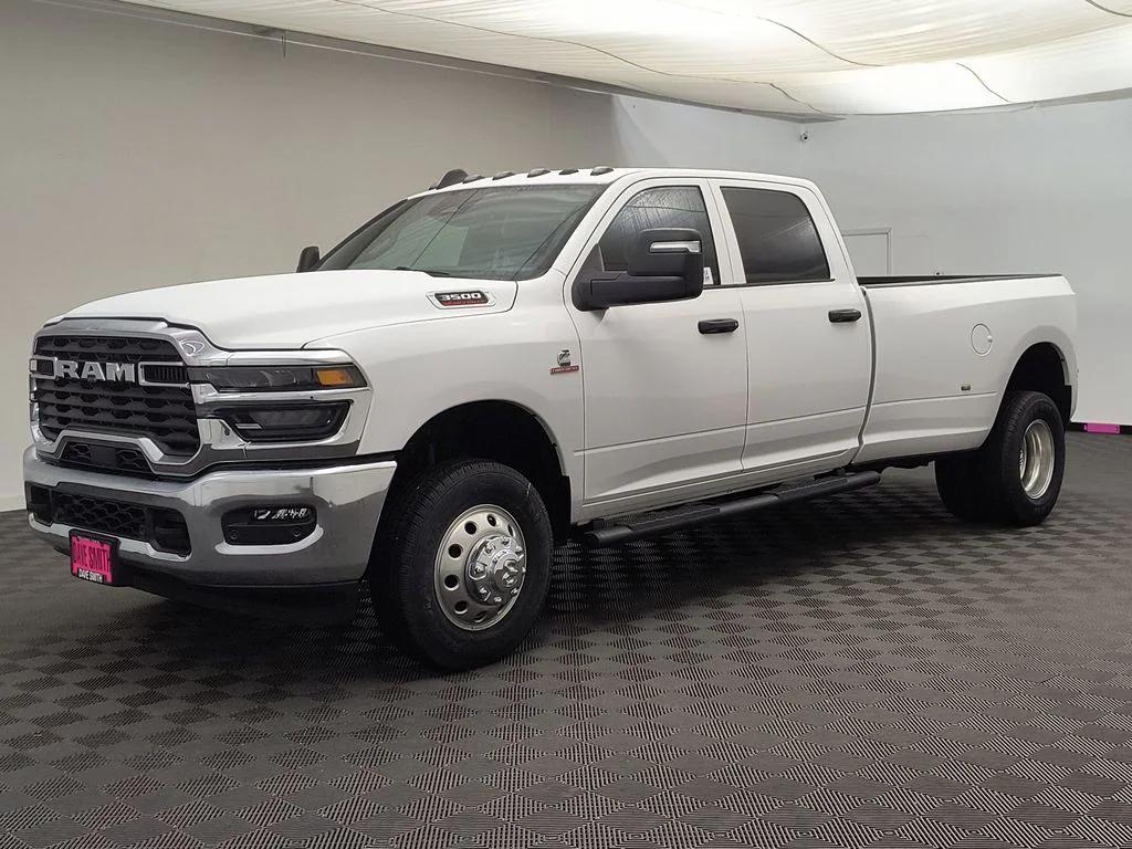 2026 RAM Ram 3500 RAM 3500 TRADESMAN CREW CAB 4X4 8 BOX