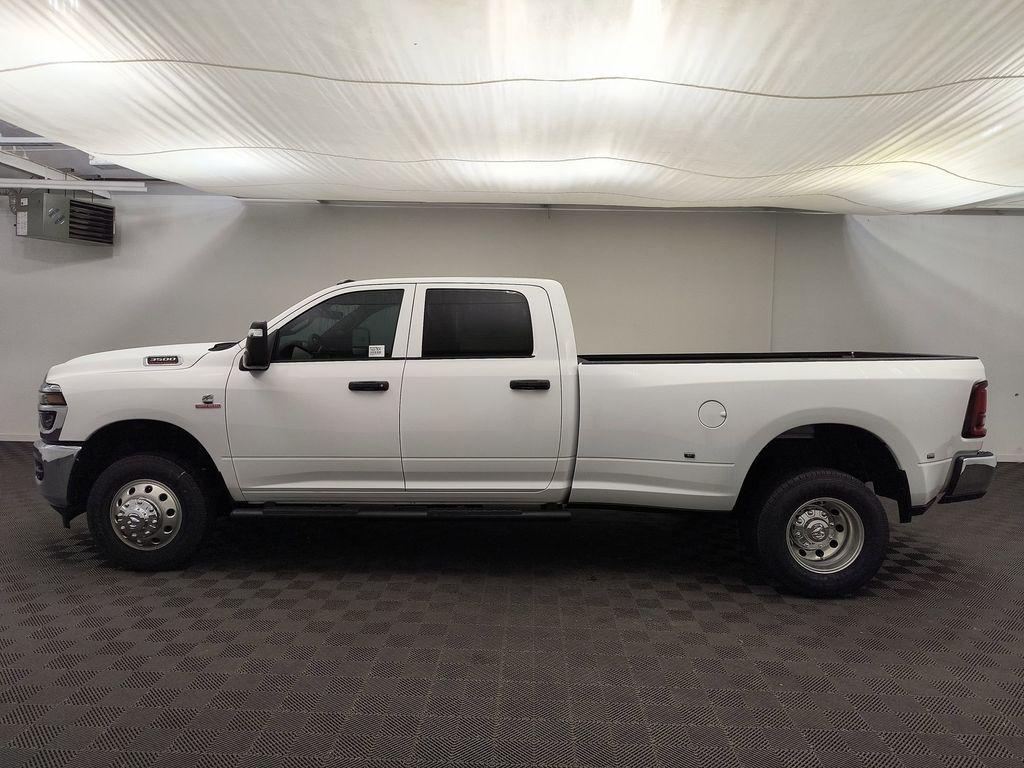 2026 RAM Ram 3500 RAM 3500 TRADESMAN CREW CAB 4X4 8 BOX