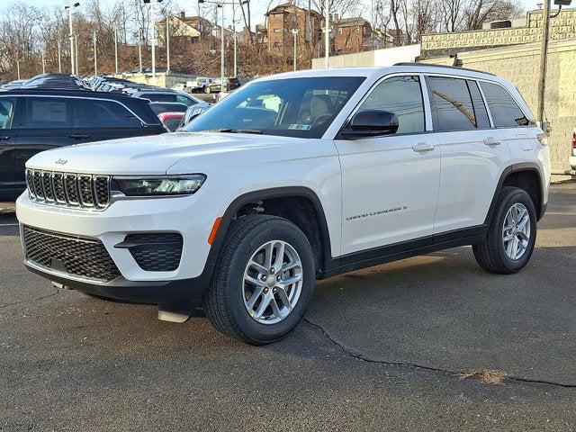 2025 Jeep Grand Cherokee GRAND CHEROKEE LAREDO X 4X4