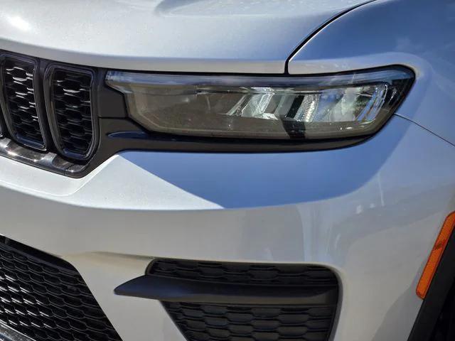 2025 Jeep Grand Cherokee Altitude X 4x4