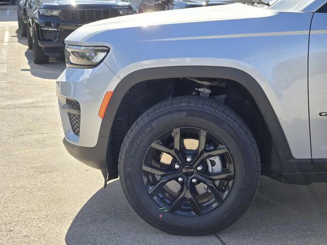 2025 Jeep Grand Cherokee Altitude X 4x4