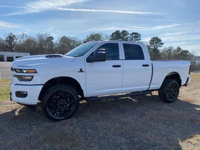 2026 RAM Ram 2500 RAM 2500 BLACK EXPRESS CREW CAB 4X4 64 BOX