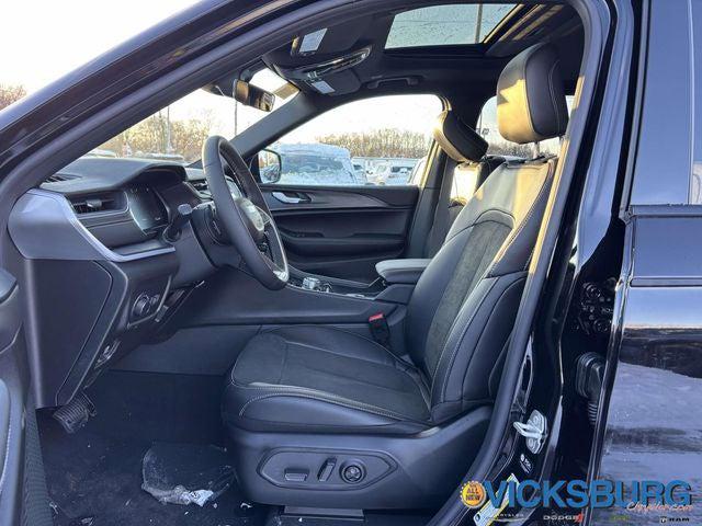 2025 Jeep Grand Cherokee GRAND CHEROKEE L ALTITUDE X 4X4 2025 Jeep Grand Cherokee GRAND CHEROKEE L ALTITUDE X 4X4