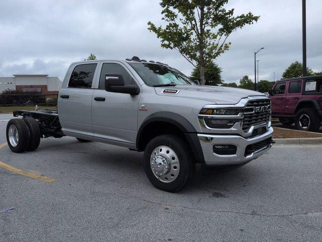 2026 RAM Ram 5500 Chassis Cab RAM 5500 TRADESMAN CHASSIS CREW CAB 4X4 60 CA