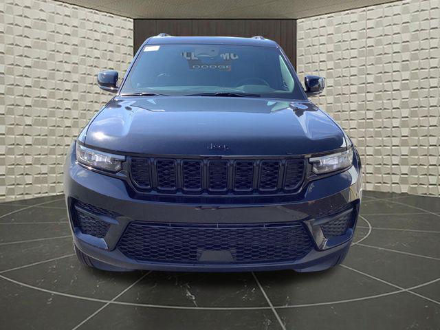 2025 Jeep Grand Cherokee GRAND CHEROKEE ALTITUDE 4X4