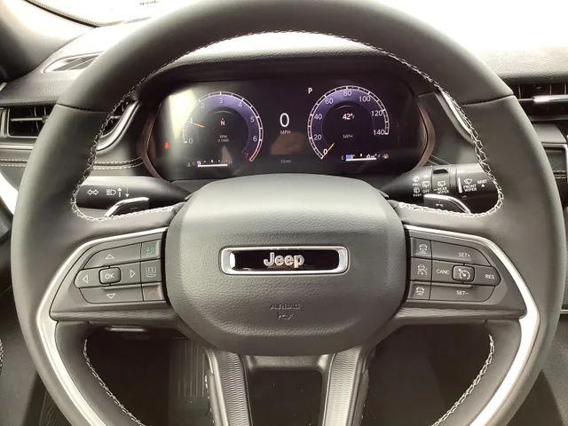 2025 Jeep Grand Cherokee Altitude 4x4