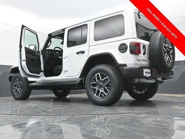 2026 Jeep Wrangler 4-Door Sahara 4x4