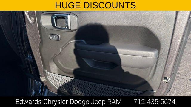 2026 Jeep Wrangler 4-Door Willys 4x4