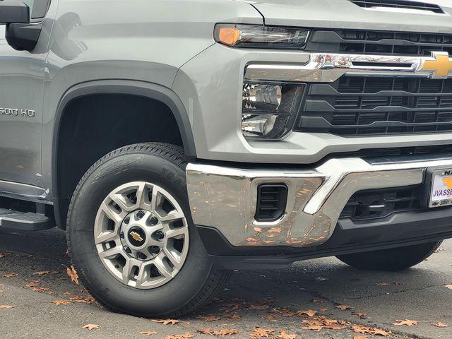 2026 Chevrolet Silverado 2500HD Crew Cab, Standard Bed, LT, 4WD