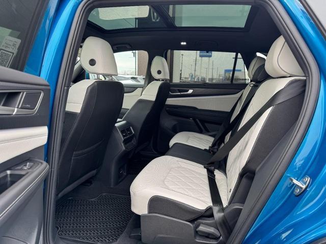 2025 Volkswagen Atlas Cross Sport 2.0T SEL Premium R-Line