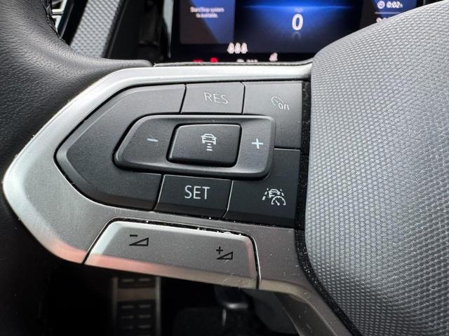 2025 Volkswagen Atlas Cross Sport 2.0T SEL Premium R-Line