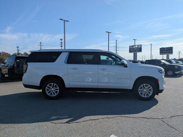 2024 Chevrolet Suburban 4WD LT