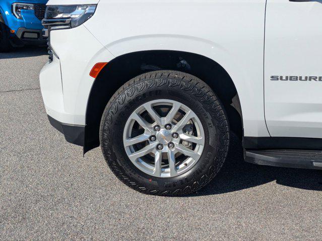2024 Chevrolet Suburban 4WD LT