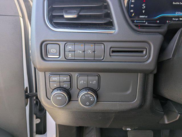 2024 Chevrolet Suburban 4WD LT