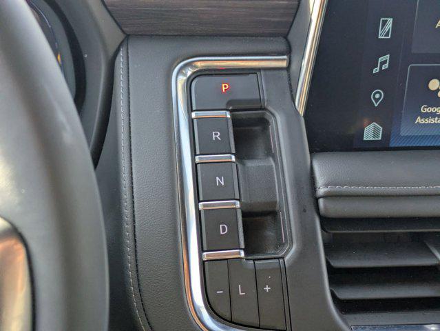 2024 Chevrolet Suburban 4WD LT