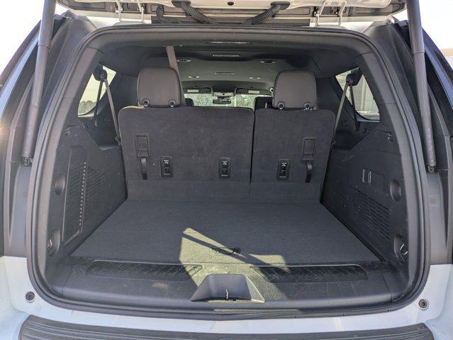 2024 Chevrolet Suburban 4WD LT