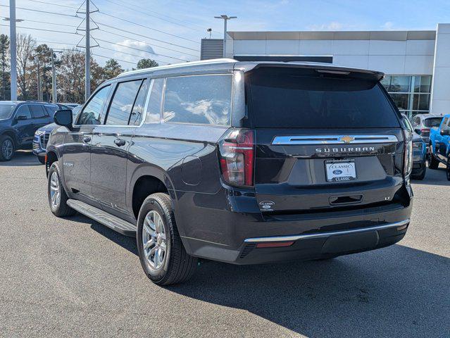 2024 Chevrolet Suburban 4WD LT