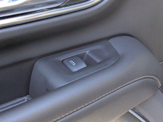 2024 Chevrolet Suburban 4WD LT