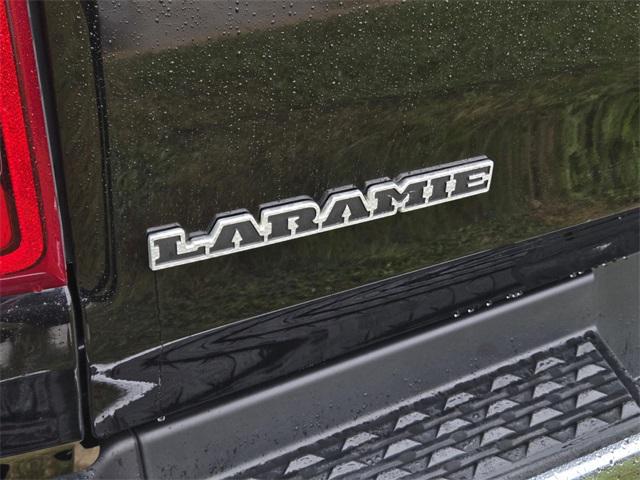 2019 RAM 1500 Laramie Crew Cab 4x2 57 Box 2019 RAM 1500 Laramie Crew Cab 4x2 57 Box