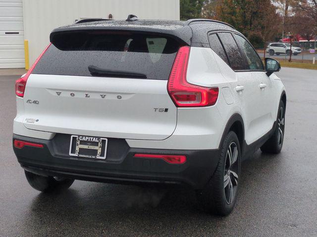2021 Volvo XC40 T5 R-Design
