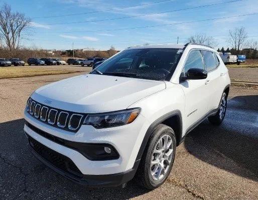 2022 Jeep Compass Latitude Lux 4x4 2022 Jeep Compass Latitude Lux 4x4