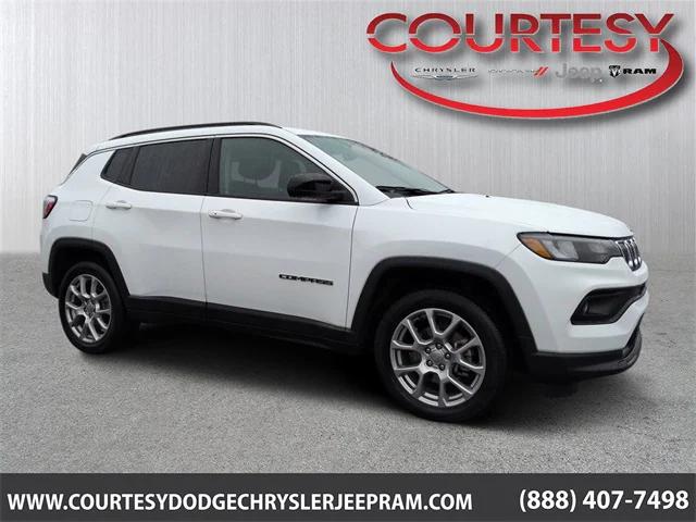 2022 Jeep Compass Latitude Lux 4x4 2022 Jeep Compass Latitude Lux 4x4