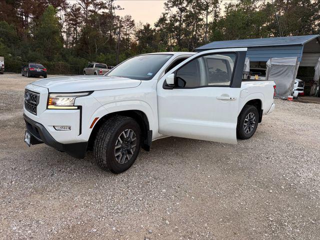 2024 Nissan Frontier Crew Cab SL 4x2