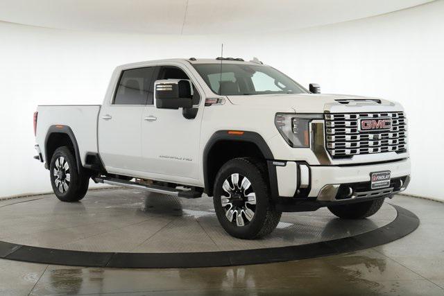 2025 GMC Sierra 2500HD 4WD Crew Cab Standard Bed Denali