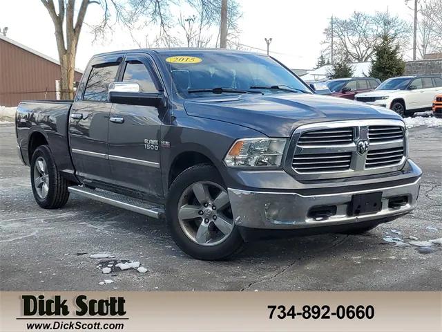 2015 RAM 1500 SLT
