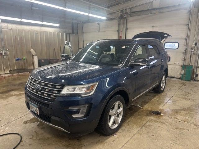 2017 Ford Explorer XLT 2017 Ford Explorer XLT
