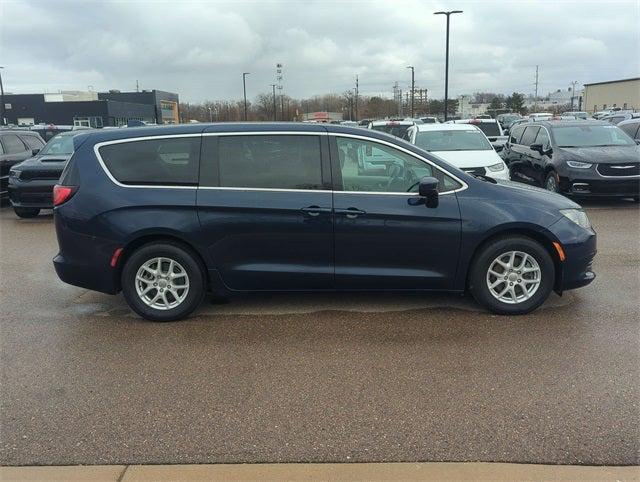 2017 Chrysler Pacifica Touring 2017 Chrysler Pacifica Touring